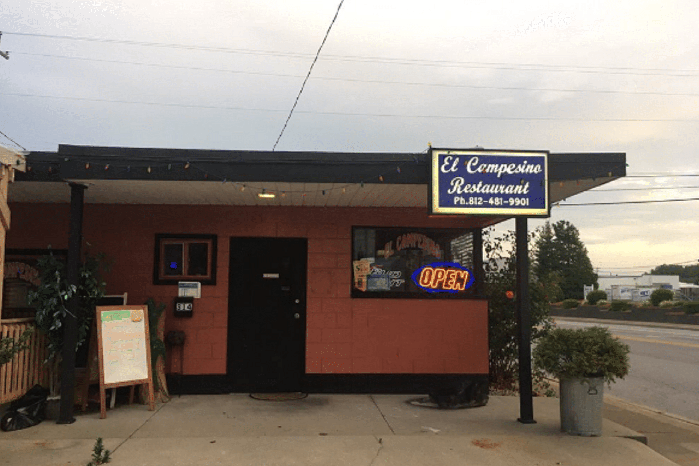 El Campesino Restaurant - Refilling Liquor Bottles - SafeProof