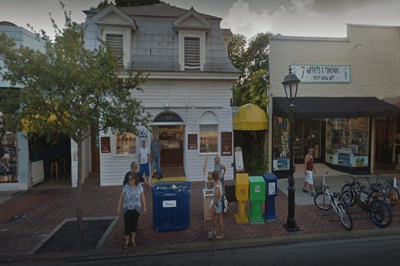 Smallest Bar Inn, Key West, Florida – SafeProof.org